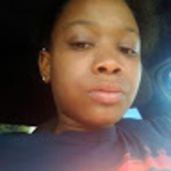 Profile Picture of Jasmine Shepard (@shroty1991) on Poshmark