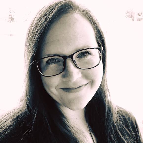 Profile Picture of Kimberly Fagan (@kimberlydawn_) on Poshmark