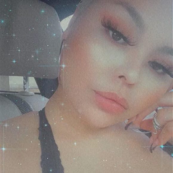 Profile Picture of Amanda Sammons (@amanda_sammons) on Poshmark