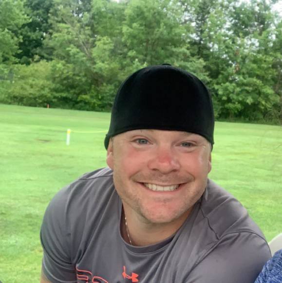 Profile Picture of Michael Henkel (@michaelhenkel) on Poshmark