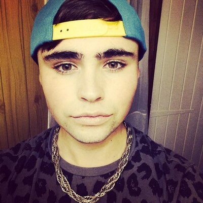Profile Picture of James Troy (@jamestroy1994) on Twitter