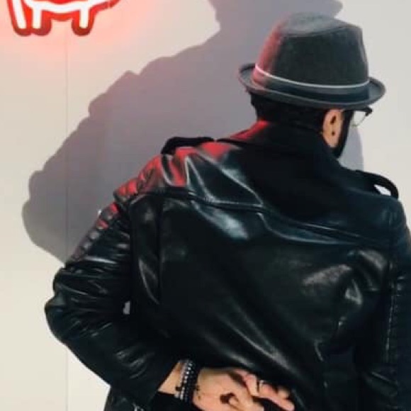 Profile Picture of Rene San miguel (@ren5m) on Poshmark