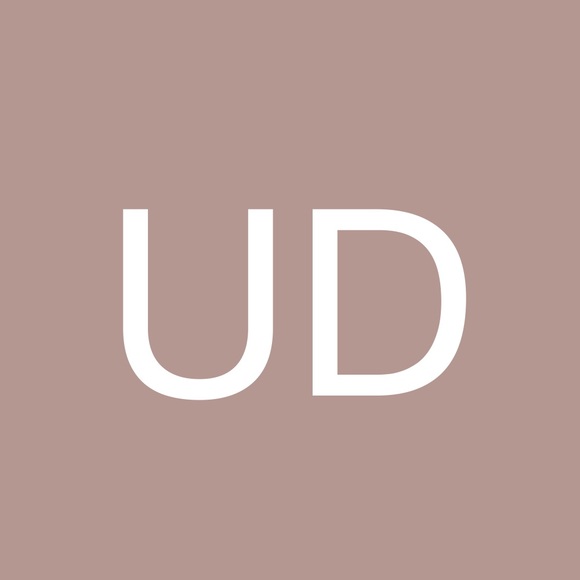 Profile Picture of Ursula Deljanin (@ursulad222) on Poshmark