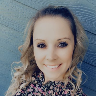 Profile Picture of Carrie Schmidt (@carriejoschmidt) on Twitter