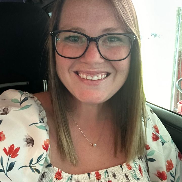 Profile Picture of Holly Bayless (@hbayless) on Tiktok