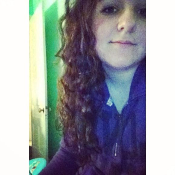 Profile Picture of Jenna Vanbelle (@jennavanbelle) on Poshmark