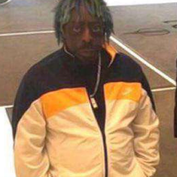 Profile Picture of Maria Silva (@kangel13v) on Poshmark