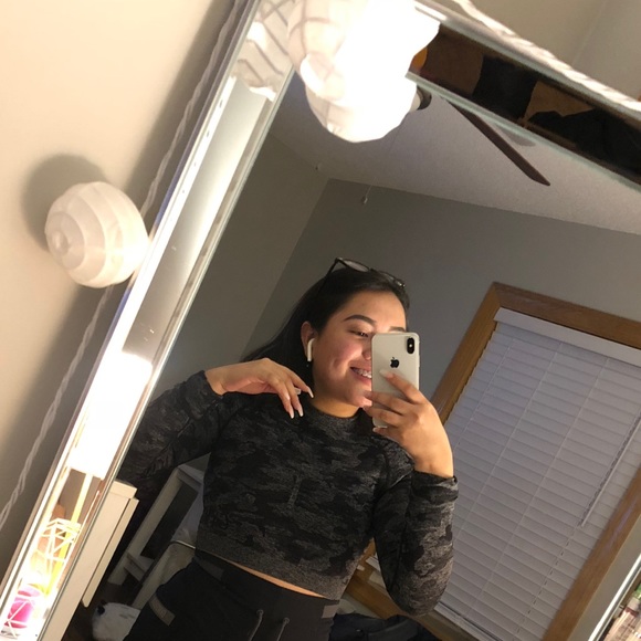 Luz Vidal - Poshmark Profile Picture of Luz Vidal (@luzvidal) on Poshmark