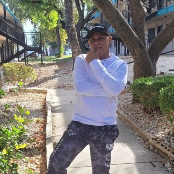 Profile Picture of Pedro moises Parra gonzalez (@yanetparratorre) on Poshmark