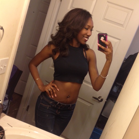 Profile Picture of Ericka-faye Moore (@erickafaye13) on Poshmark