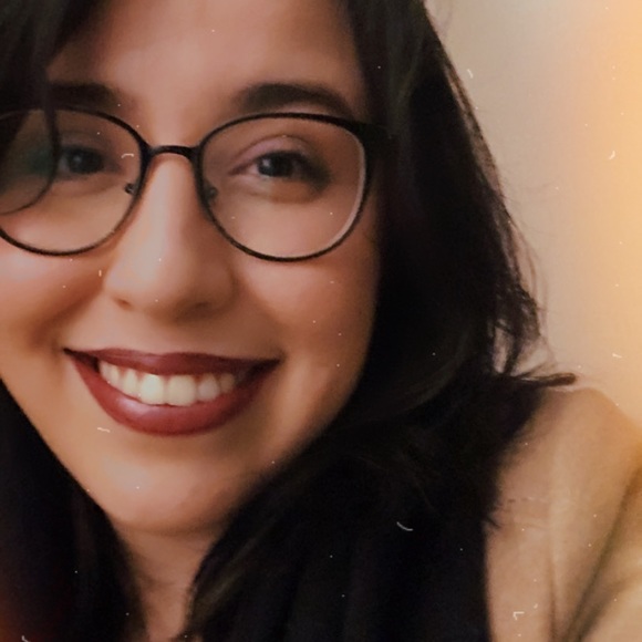 Profile Picture of Djulie Scaff (@djudjusc) on Poshmark