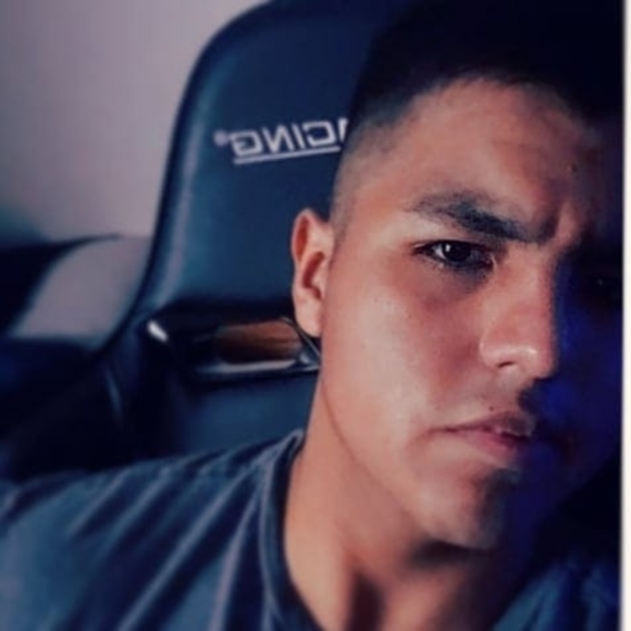 Profile Picture of Joey Torrez (@joeytorrez44) on Poshmark