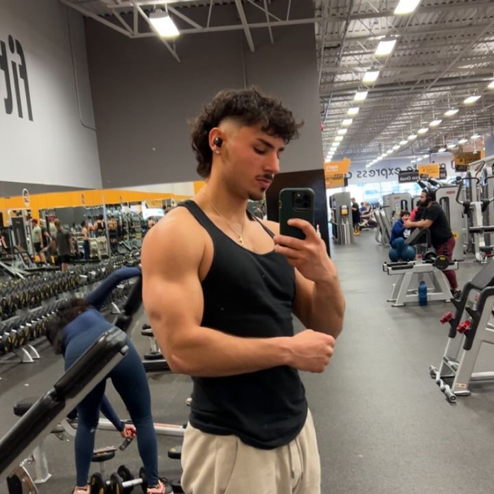 Profile Picture of Chris🔱 (@chris_nearchou) on Tiktok