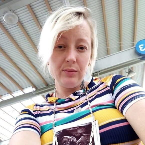 Profile Picture of Lisa Vaught (@lisavaught393) on Poshmark