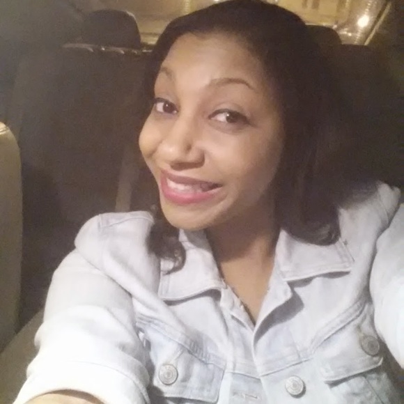 Profile Picture of Brittany Danielly (@bdanielly) on Poshmark