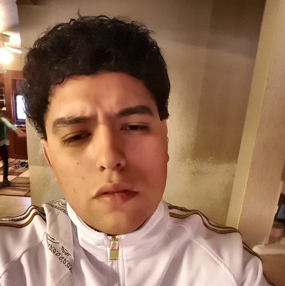 Profile Picture of Alex Miguel (@alex_miguel) on Poshmark