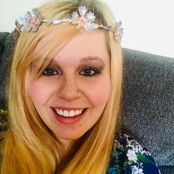 Profile Picture of Brianna Wrigley (@bristreats) on Poshmark