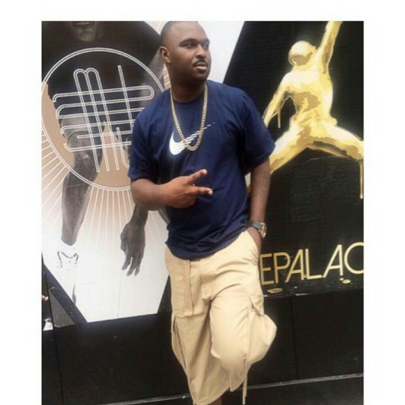 Profile Picture of Brian Robinson (@bizzy247) on Poshmark