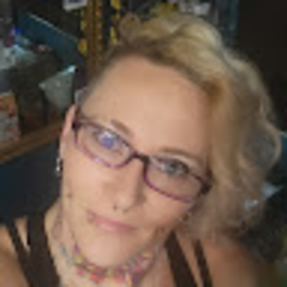 Profile Picture of Crystal Cottingham (@ryleeandpresha) on Poshmark