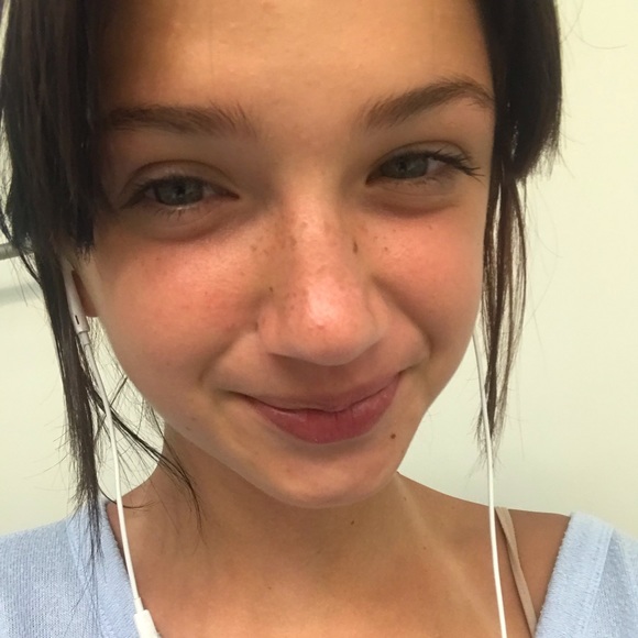 Profile Picture of Layla Inabinet (@laylainabient) on Poshmark