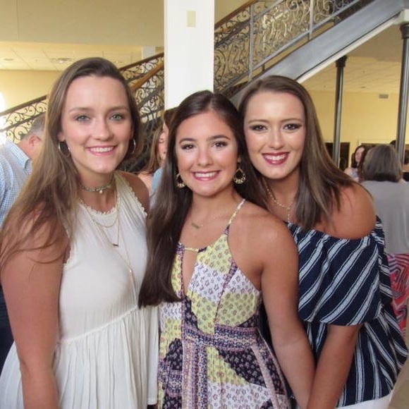 Profile Picture of Alexis Harbin (@caharbin7) on Poshmark