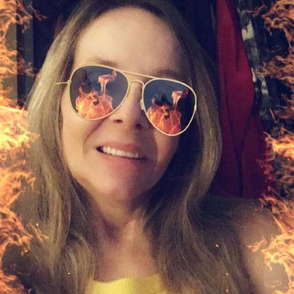 Profile Picture of Vicki Huckabone (@vcummings34) on Poshmark