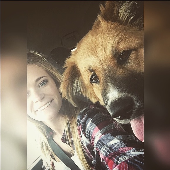 Profile Picture of Reese Heinrich (@reeseautumn14) on Poshmark