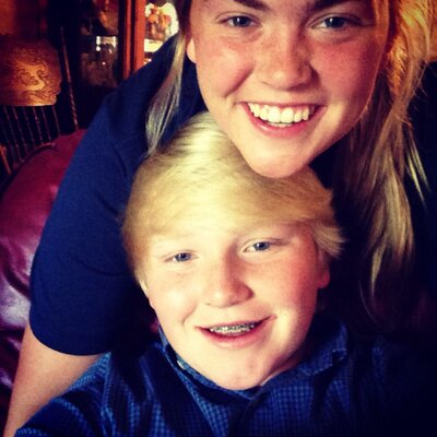 Profile Picture of BobbyDarrenStafford (@darren_bobby) on Twitter