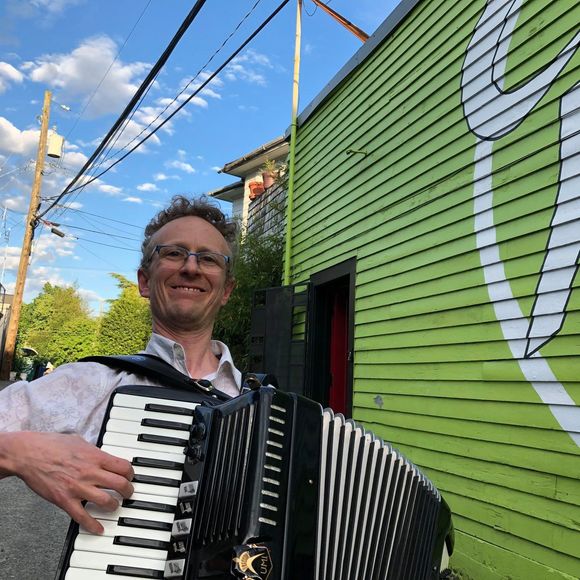 Profile Picture of Scott Adams (@scottmaybite) on Poshmark