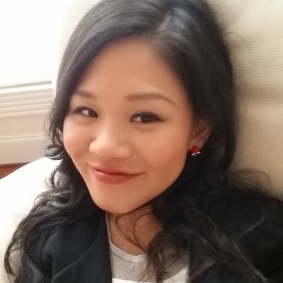 Profile Photo of Leslie Chan (@icher) on Poshmark