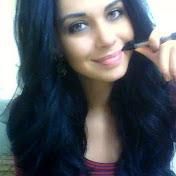 Profile Picture of Rebecca Alvarez (@MsRebeccaAlvarez) on Youtube