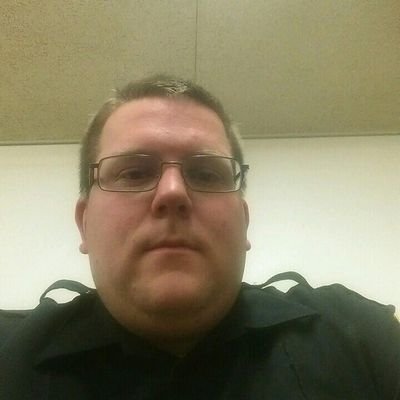 Profile Picture of Jeff Devries (@jeffdevries121) on Twitter