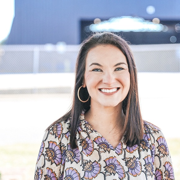 Profile Picture of Allison Bowling (@abowling121) on Poshmark