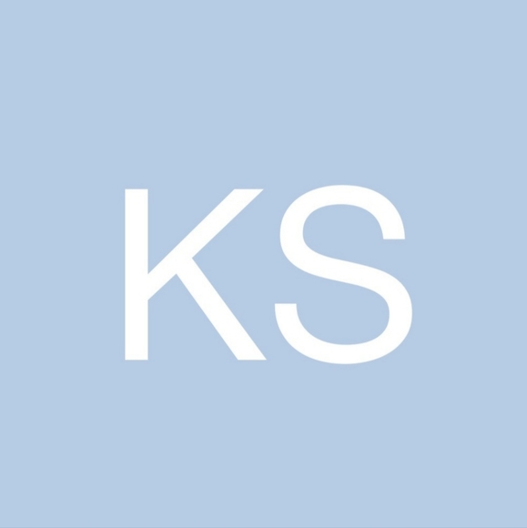 Profile Picture of Kanda Suporn (@kandawa) on Poshmark