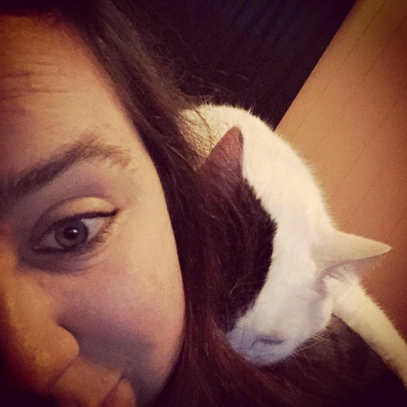 Profile Picture of Nicole Neubarth (@nneubarth) on Poshmark