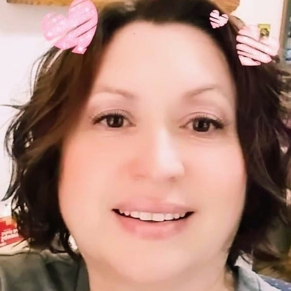 Profile Picture of Shawn Quam-schulz (@honeyb521) on Poshmark