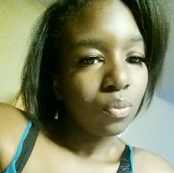 Profile Picture of Jaimaya Williams-berry (@mayabhoo18) on Poshmark