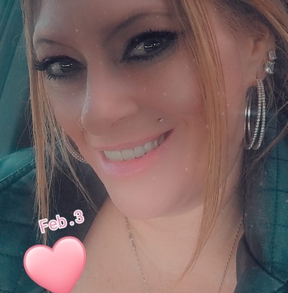 Profile Picture of Jennifer Butcher (@sxyredhead81) on Poshmark