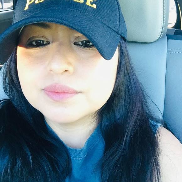 Profile Picture of Ada Diaz (@adadiaz328) on Poshmark