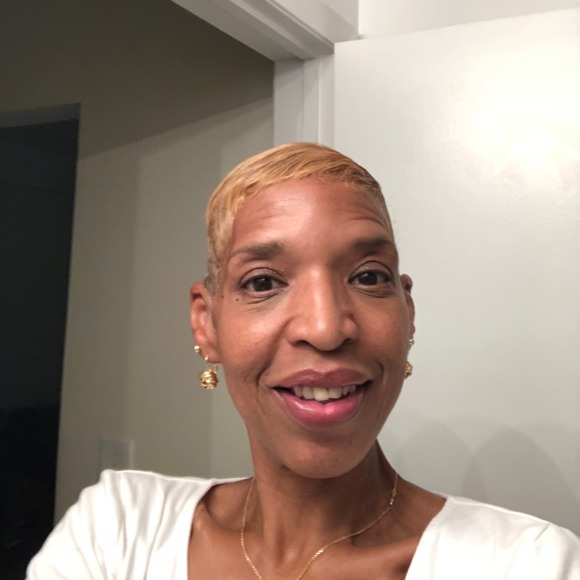 Profile Picture of Olivia Mateo-burbon (@vivvy5711) on Poshmark