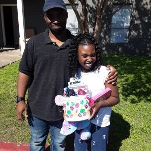 Profile Picture of Carlos Reynolds (@CarlosR13598048) on Twitter