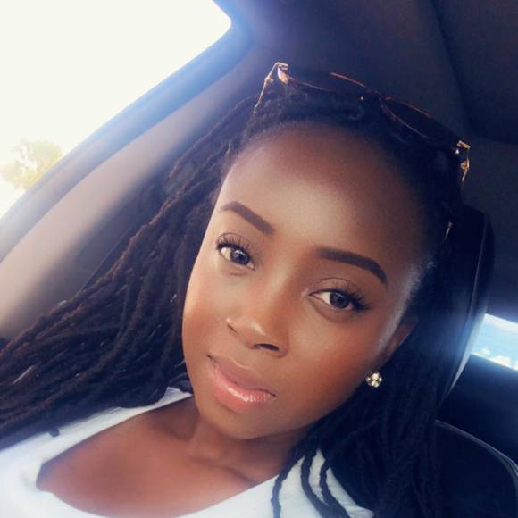 Profile Picture of Kamilah Webb (@empress219) on Poshmark