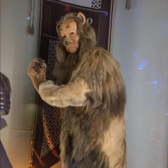 Profile Picture of Robin Cummings (@softsculpted) on Poshmark