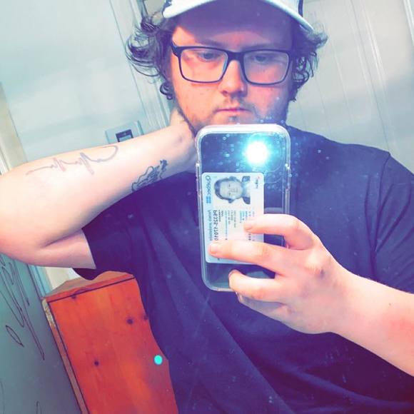 Profile Picture of Jeff Paradis (@jeffparadis) on Poshmark