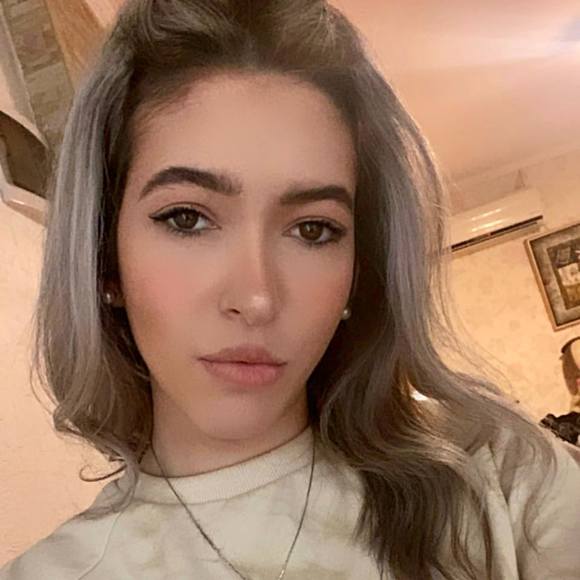 Profile Picture of Daniel Zimbler (@danielzimbler) on Poshmark