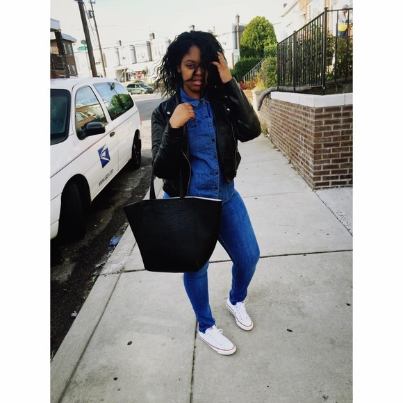 Profile Picture of Tasharra Yellock (@yellockt) on Poshmark