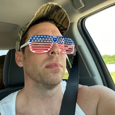 Profile Picture of J Stephen Tetreault (@JSTatersalad) on Twitter