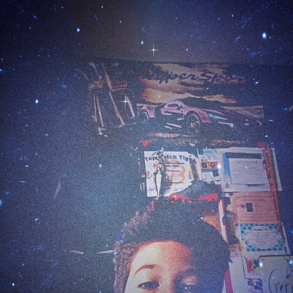 Profile Picture of Steven Tovar (@steven122006) on Poshmark