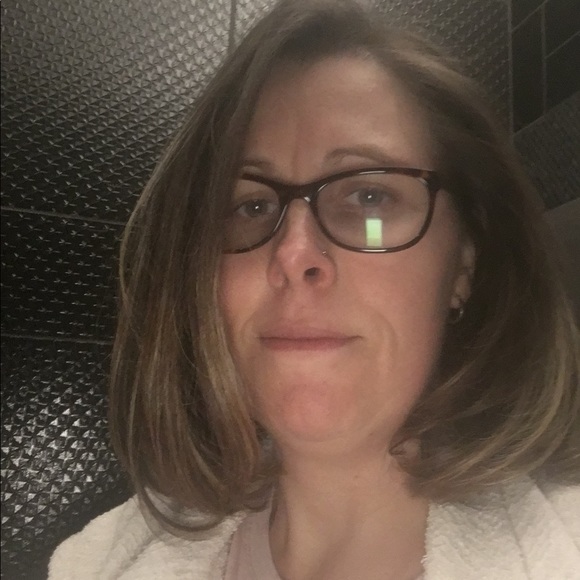 Profile Picture of Danielle Freakley (@dfreakley) on Poshmark