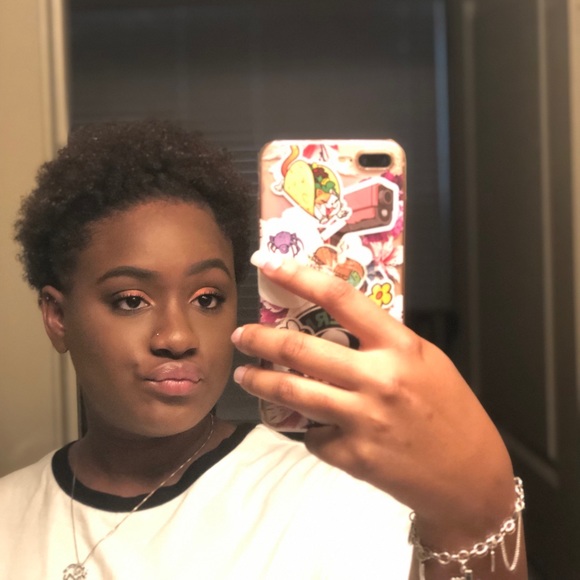 Profile Picture of Caitlin Howard (@_baitlin_) on Poshmark